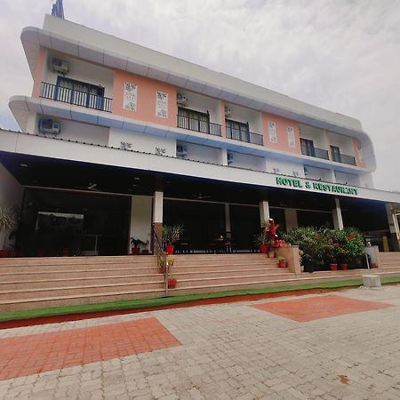 Hotel White Lotus Dungarpur Zewnętrze zdjęcie