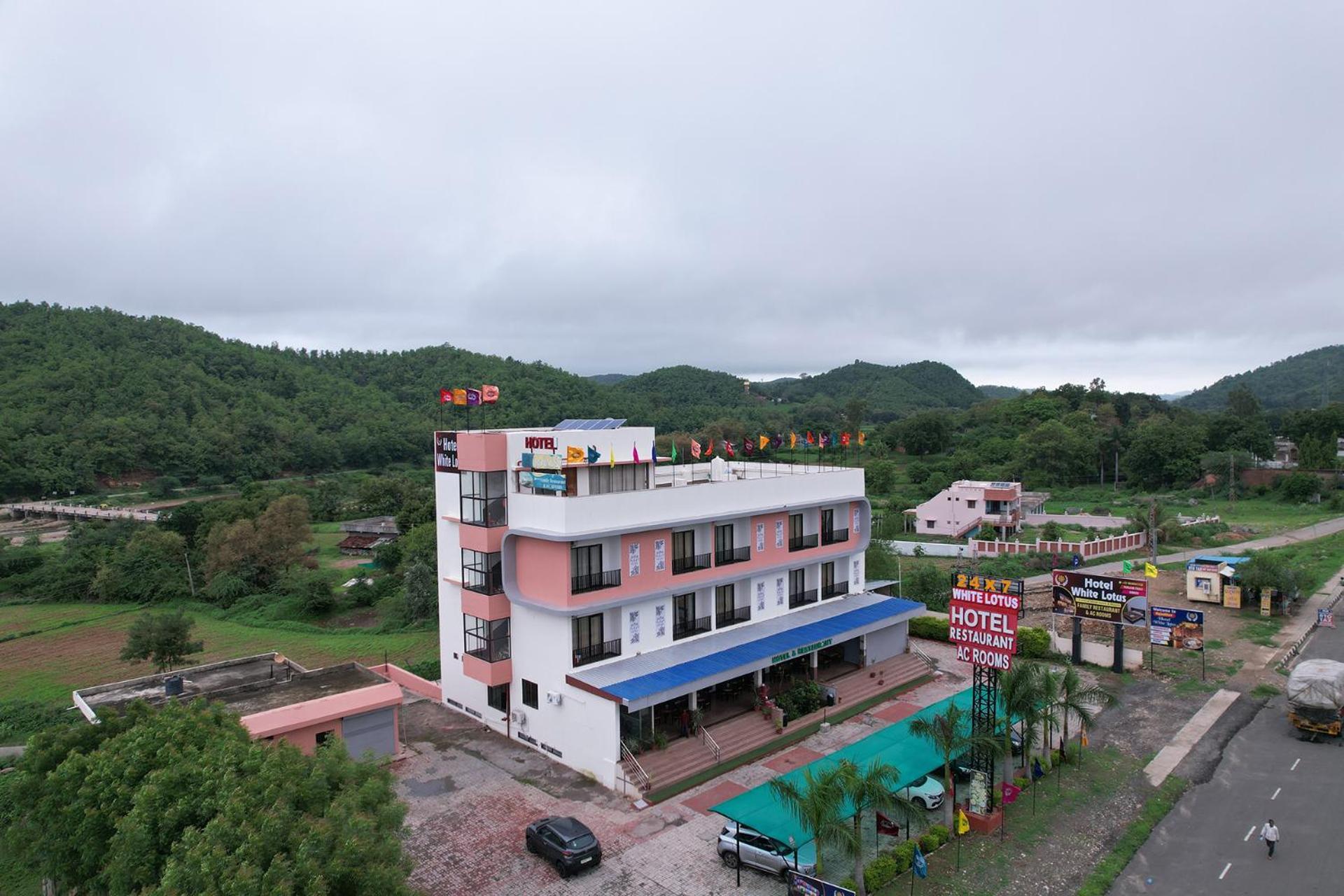 Hotel White Lotus Dungarpur Zewnętrze zdjęcie